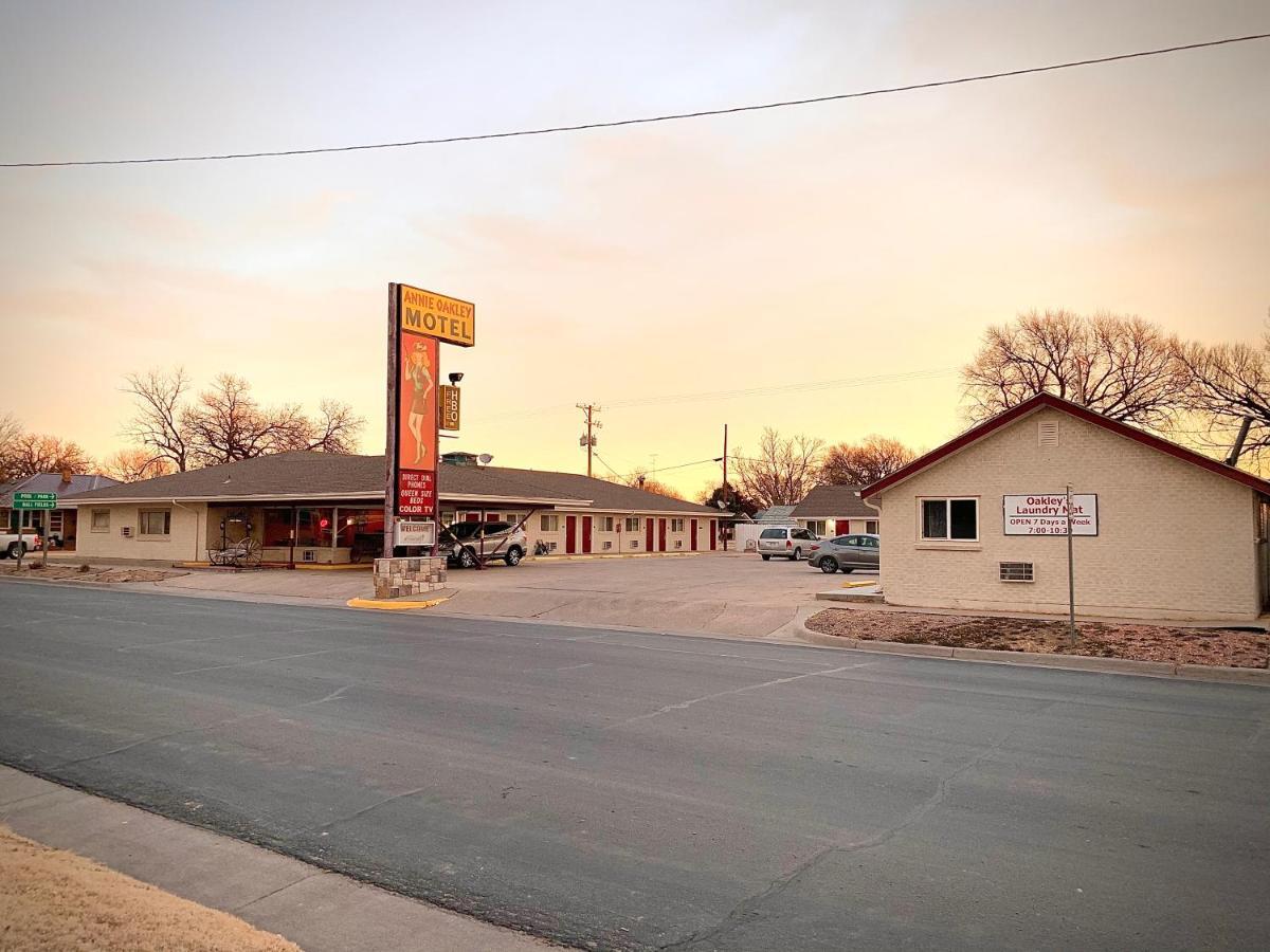 Annie Oakley Motel Oakley Exteriér fotografie